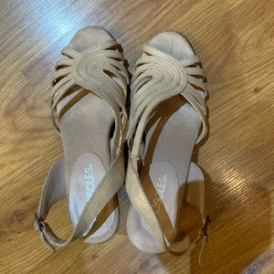 Pink Aerosoles Strappy heels